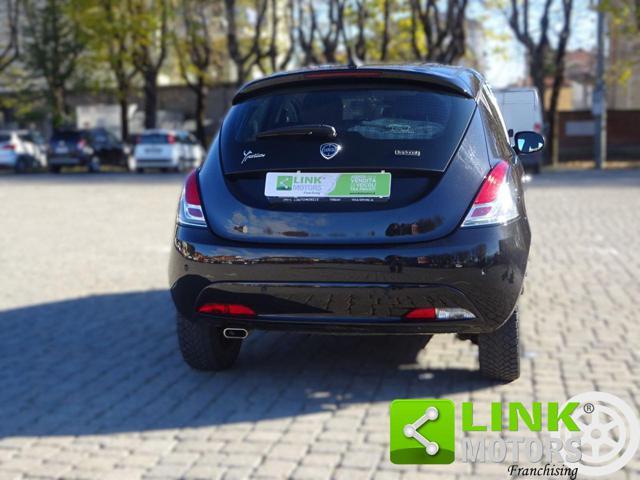 LANCIA Ypsilon 1.0 FireFly 5 porte S&S Hybrid Gold NEOPATENTATI