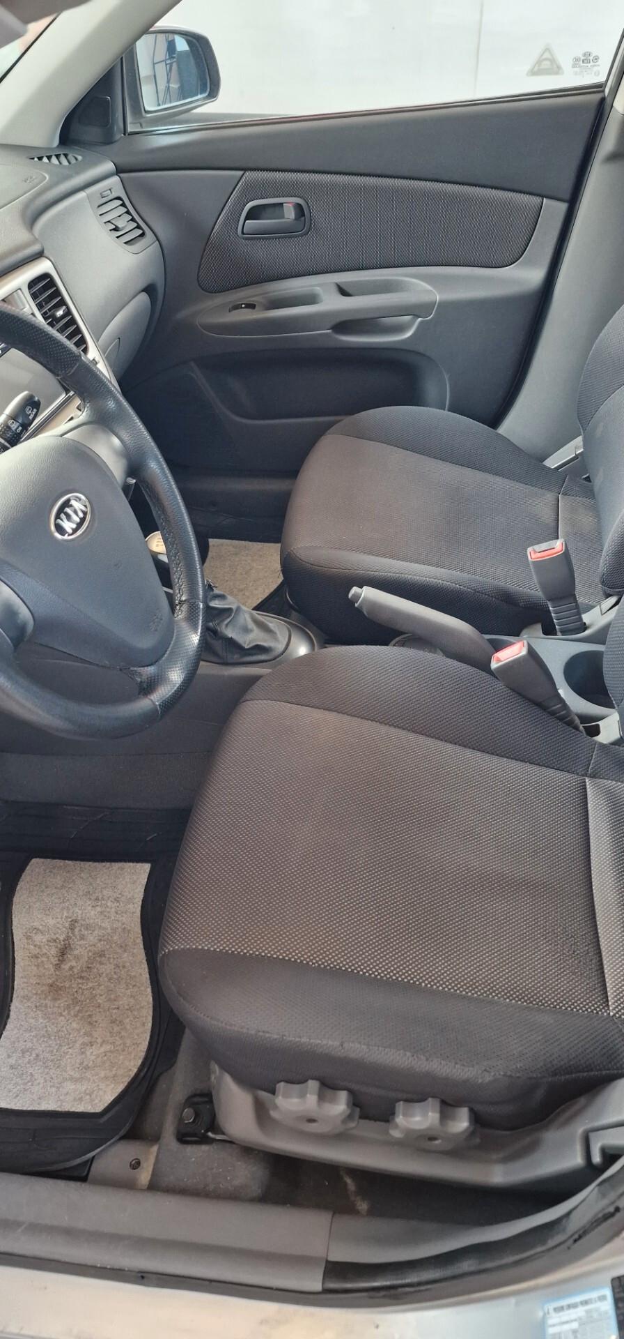 Kia Rio 1.5 16V CRDi 5p. LX Easy