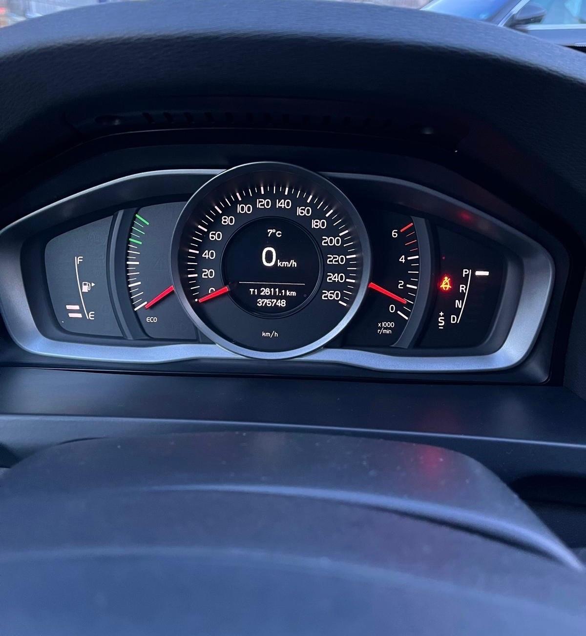 Volvo V60 Cross Country D3 Geartronic Pro MY18