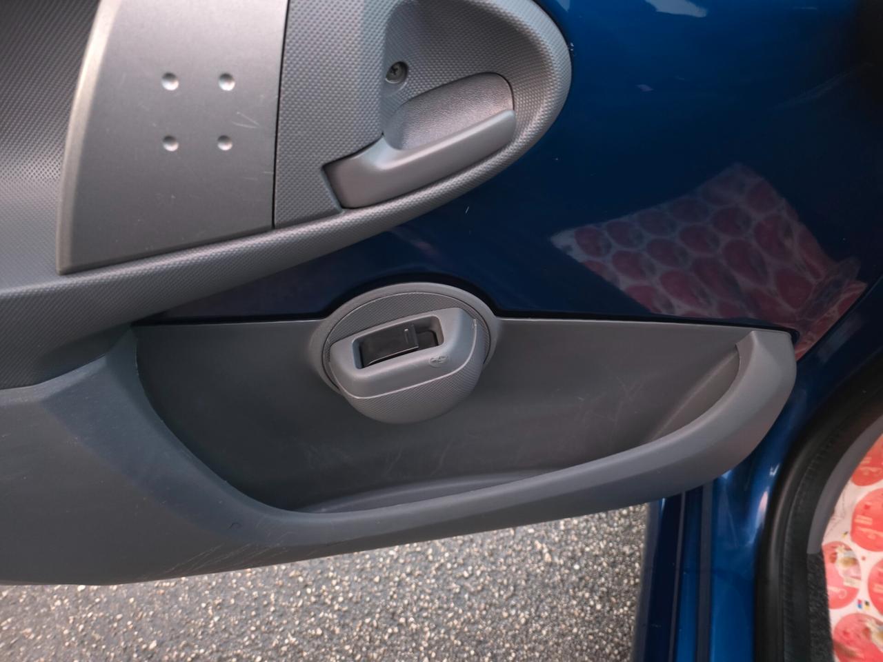 Toyota Aygo 1.0 12V VVT-i 5 porte Sound AUTOMATICA