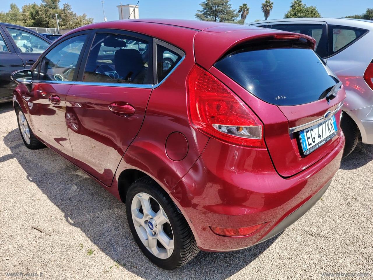 FORD Fiesta 1.4 16V 5p. Bz.- GPL Titanium Bs.