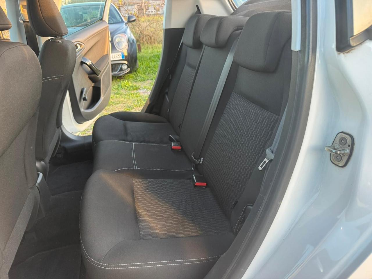 Peugeot 208 1.2 del 2016 5 porte SOLO 121.000 KM