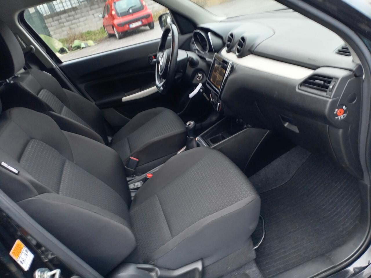 Suzuki Swift 1.2 Hybrid Top