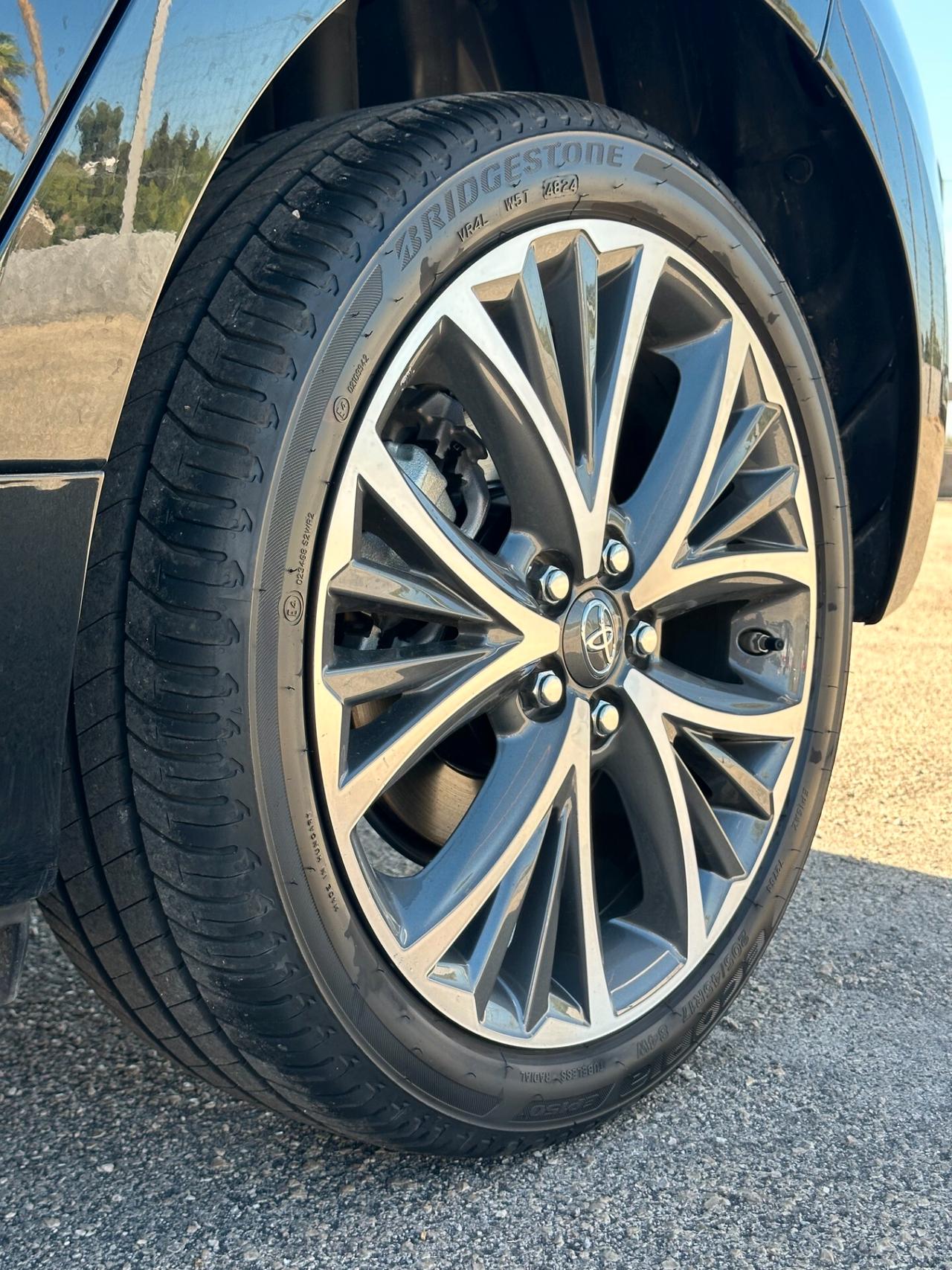 Toyota Yaris 1.5 Hybrid 130 CV Premiere - Garanzia Ufficiale