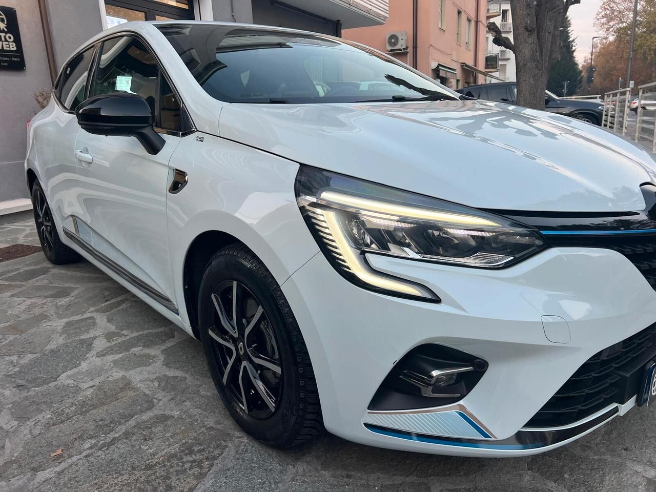 RENAULT CLIO HYBRID E-TECH RS LINE 140cv NEOPAT