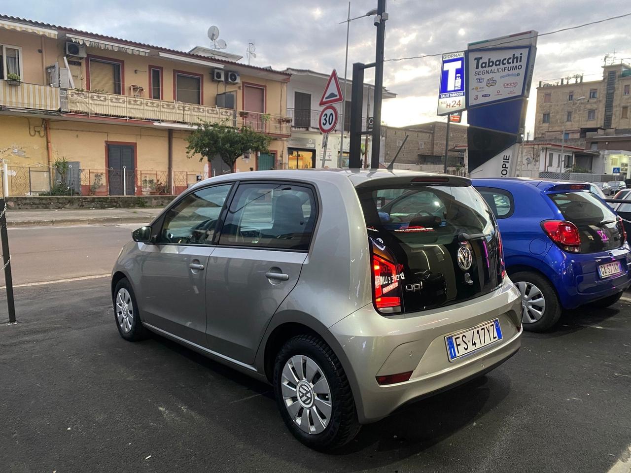 Volkswagen up! 1.0 3p. move up!