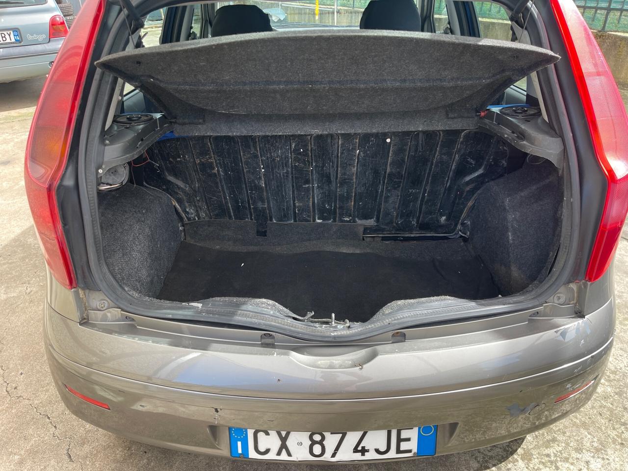 Fiat Punto 1.2i benzina euro4 neopatentati