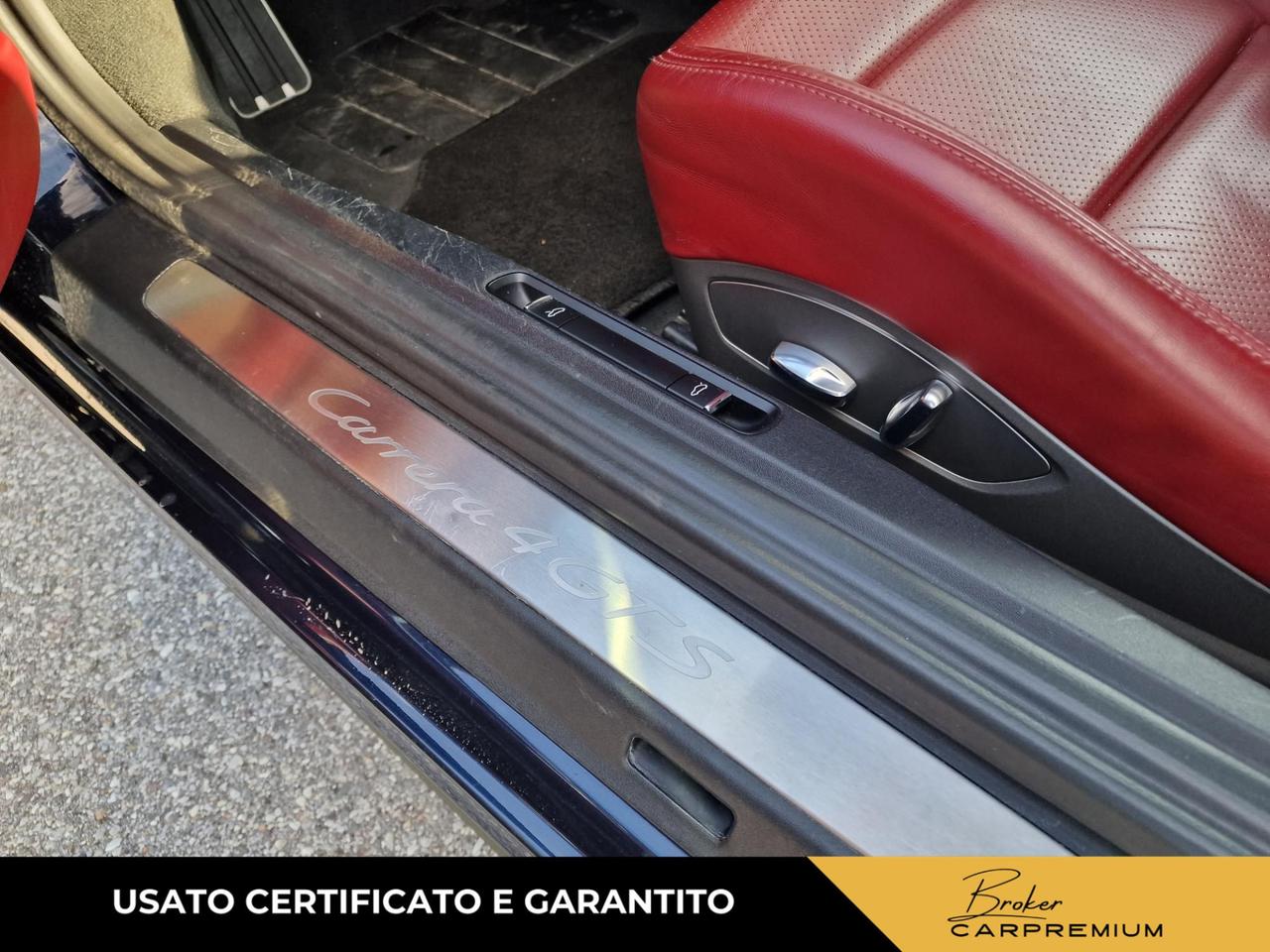 Porsche 911 3.0 Carrera 4 GTS auto