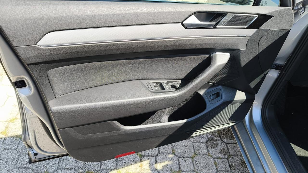 VOLKSWAGEN PASSAT 2.0 TDI 200CV 4MOTION 4X4 4WD AUTOMATICA