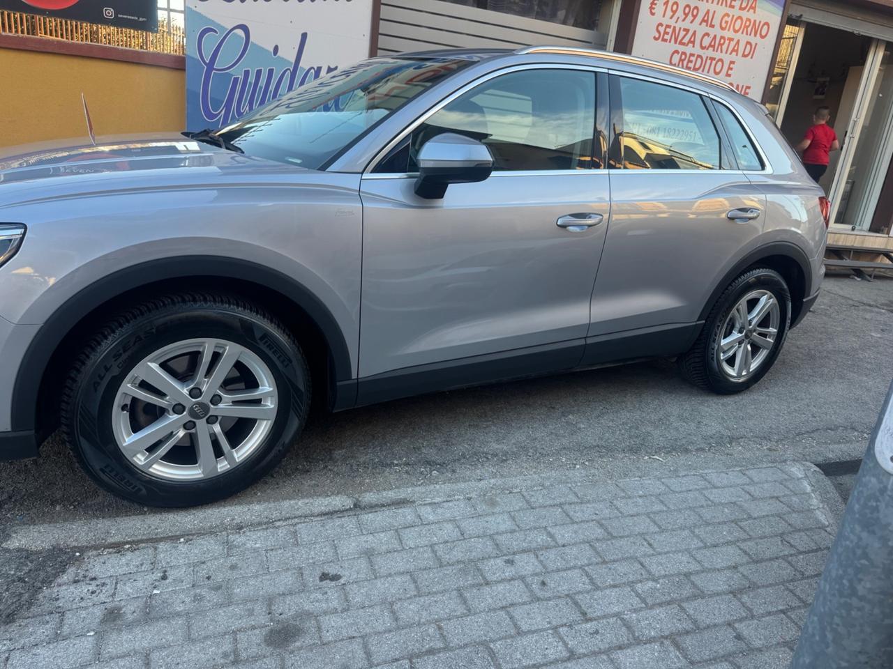 Audi Q3 2.0 TDI 150 CV S tronic line Edition