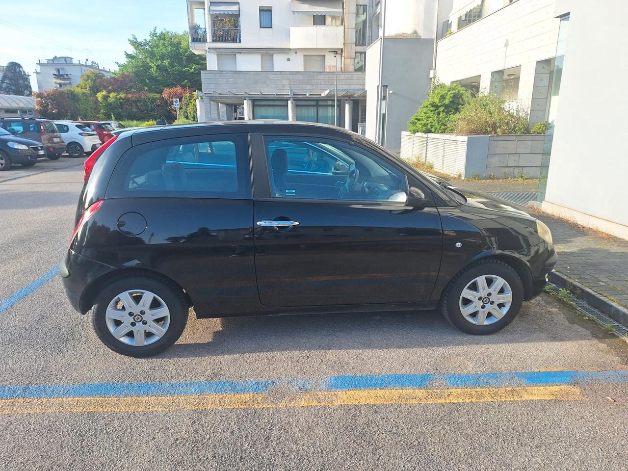 Lancia Ypsilon 1.2 Argento