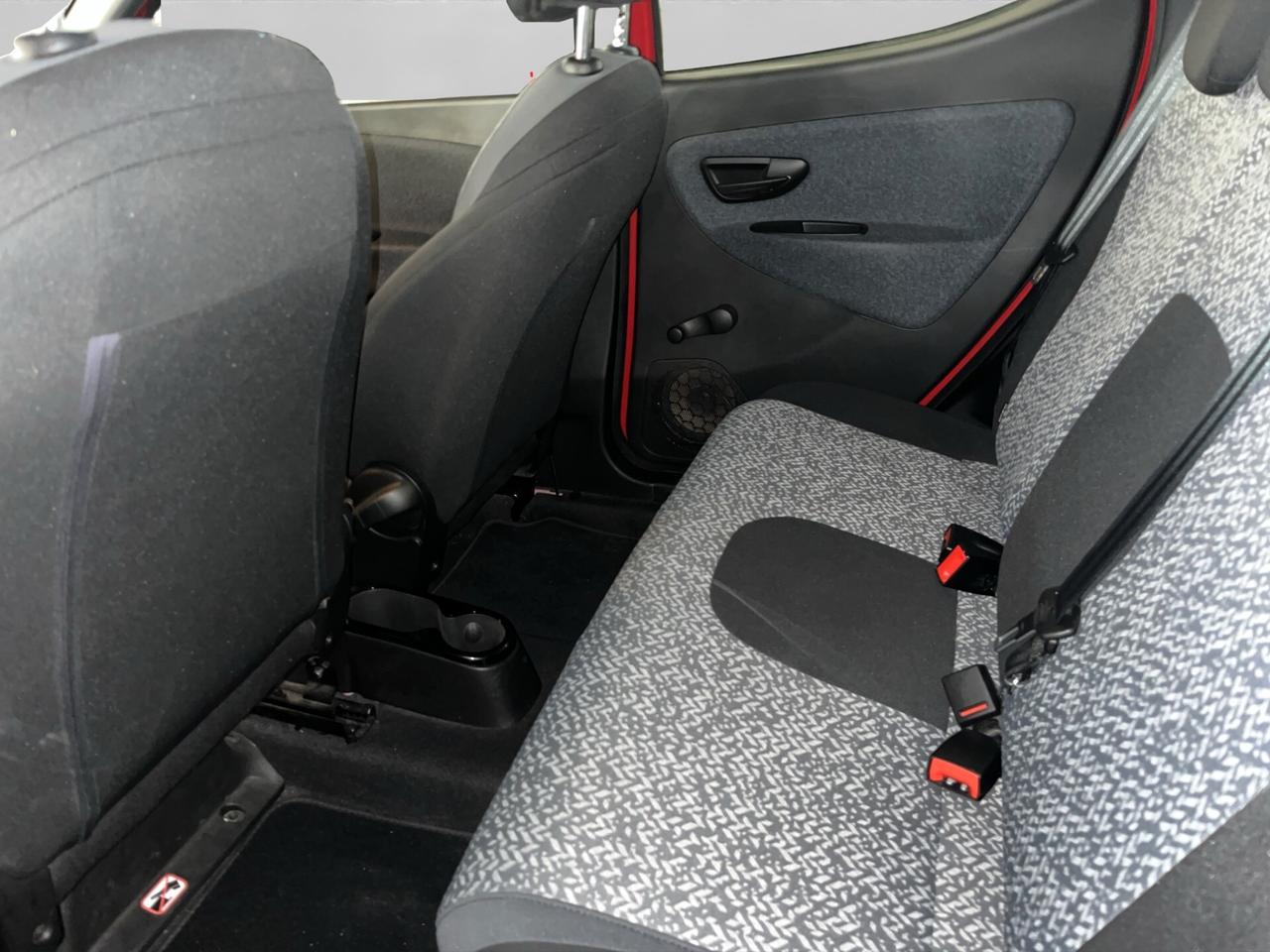 Lancia Ypsilon 1.0 FireFly 5 porte S&S Hybrid Ecochic Silver 70CV