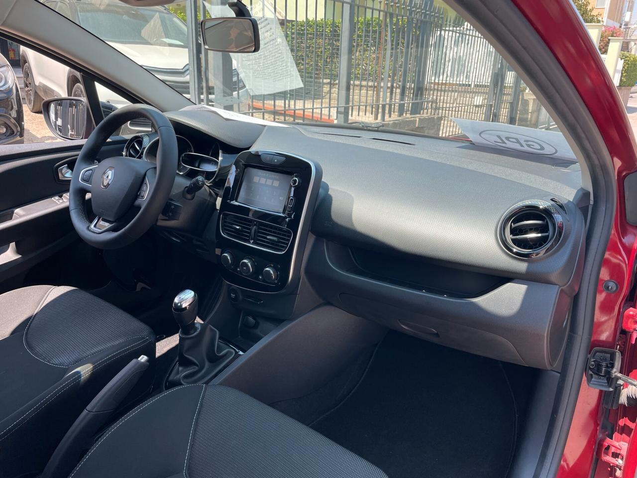 RENAULT Clio TCe 12V 90 CV GPL MOSCHINO LIFE