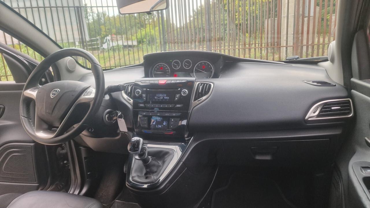 Lancia Ypsilon 1.2 69 CV 5 porte GPL Ecochic Gold