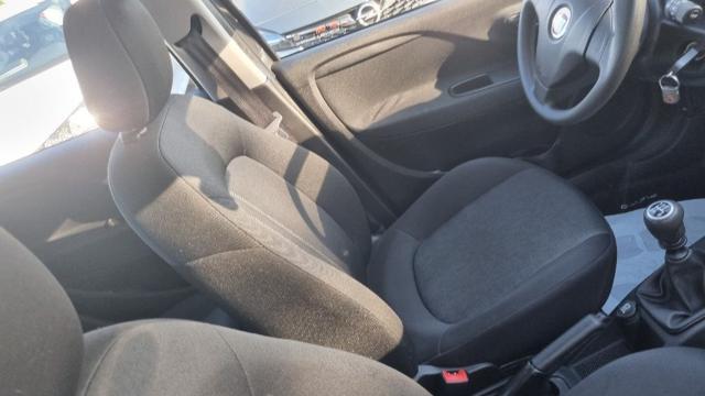 FIAT Punto 1.4 8V 5 porte Easypower Young