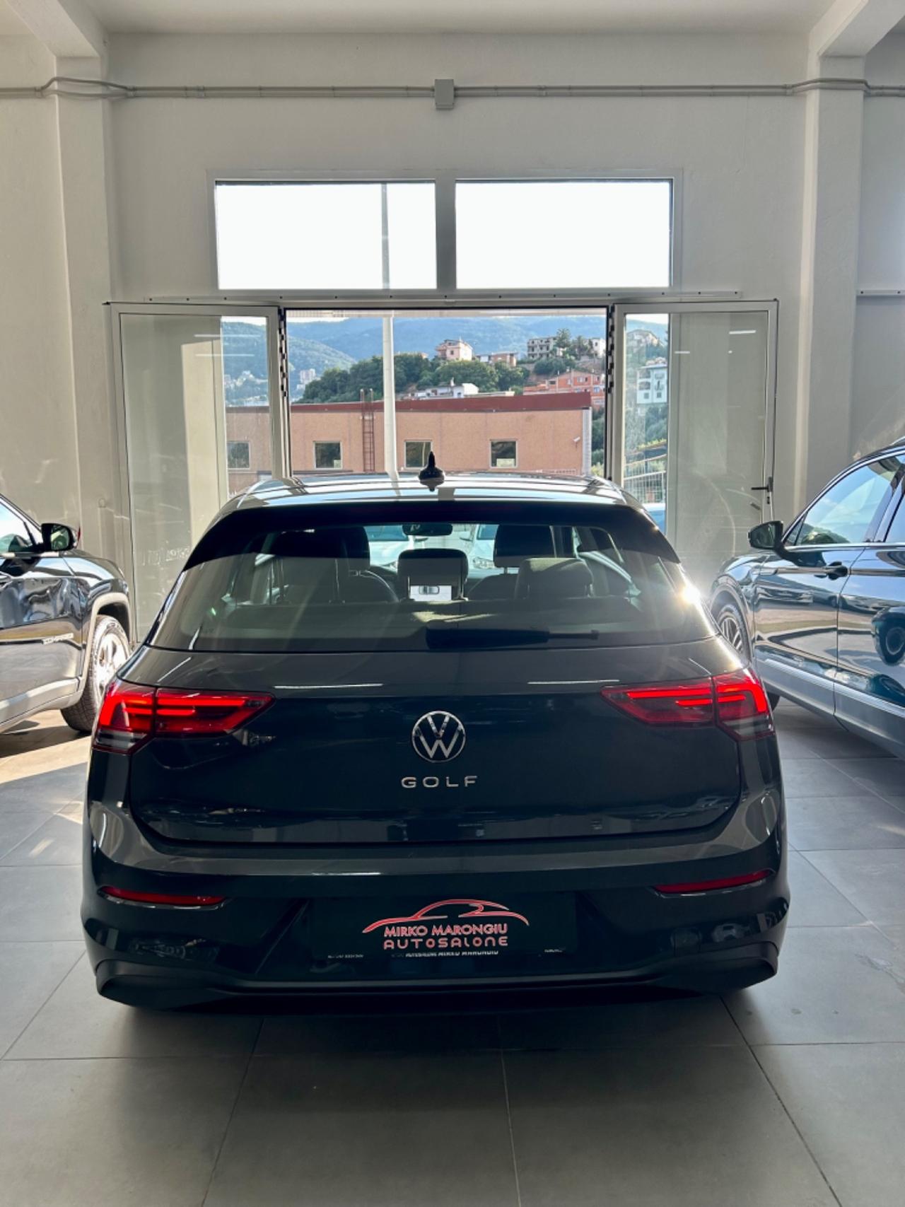 VW Golf 8 2.0 TDI 115 CV SCR Life FINANZIABILE