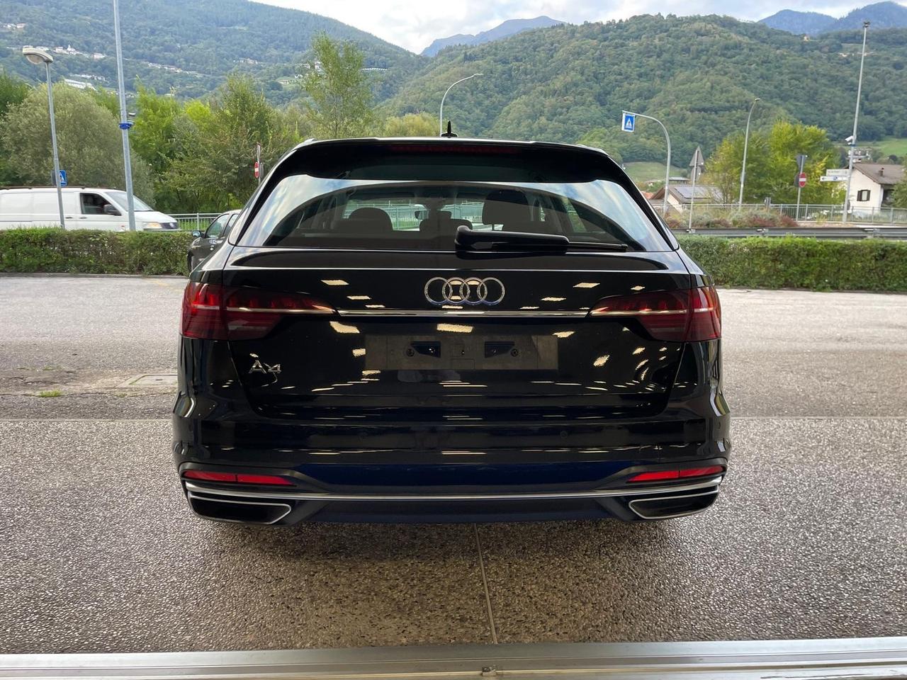 Audi A4 30 TDI/136 CV S tronic Business Advanced