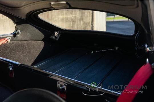 Jaguar E-Type 1 ° Serie 3.8 TARGA ORO 2025