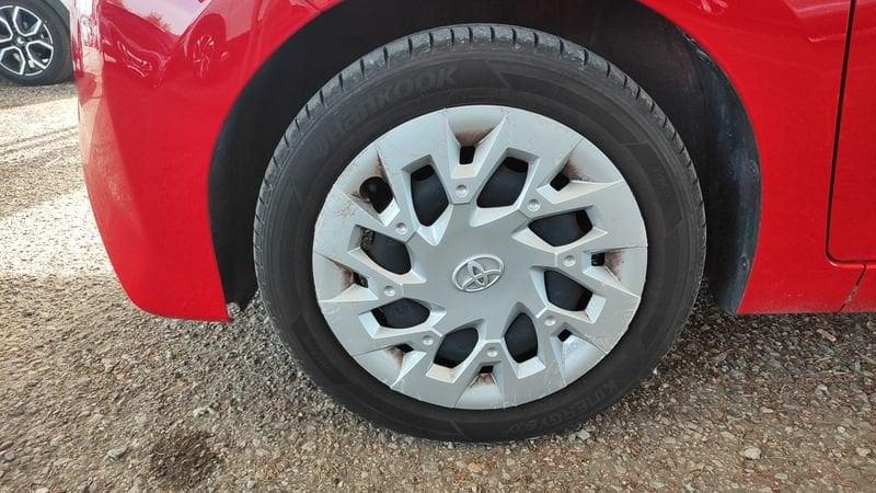 Toyota Aygo 1.0 VVT-i x-play MMT