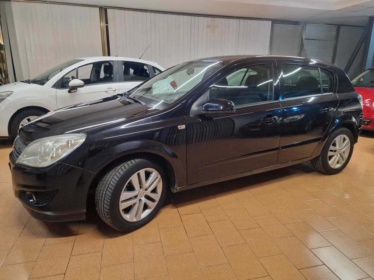Opel Astra 1.3 CDTI 5 porte Enjoy, 97 mila chilometri
