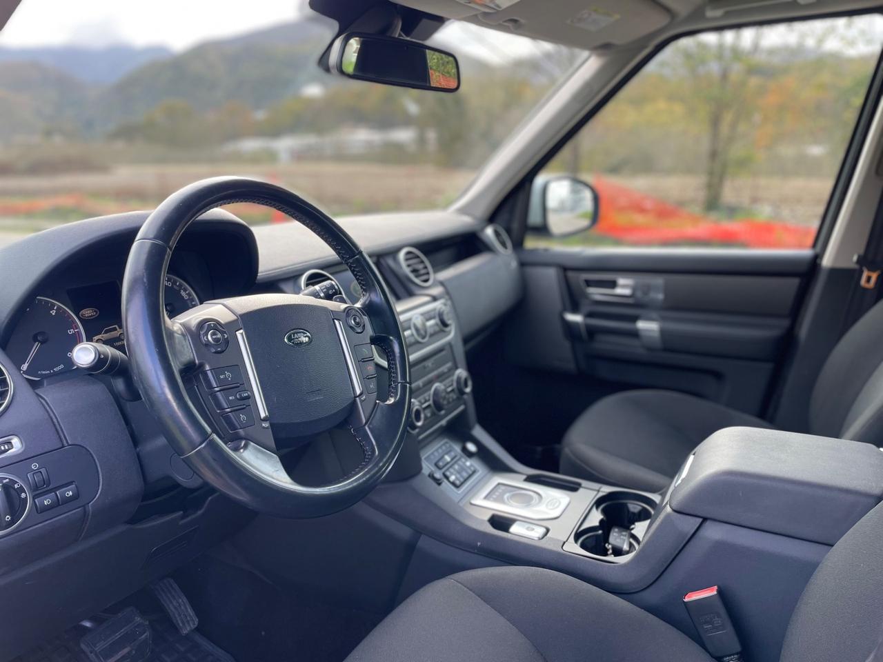 Land Rover Discovery 4 3.0 TDV6 211CV SE