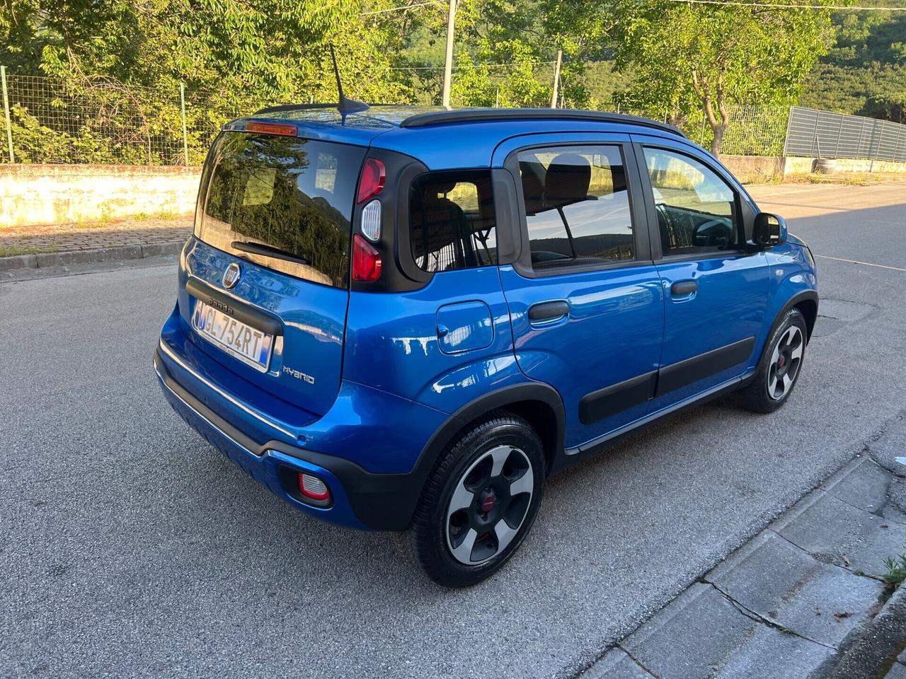 Fiat Panda 1.0 Hybrid Cross 2023 ibrida benzina