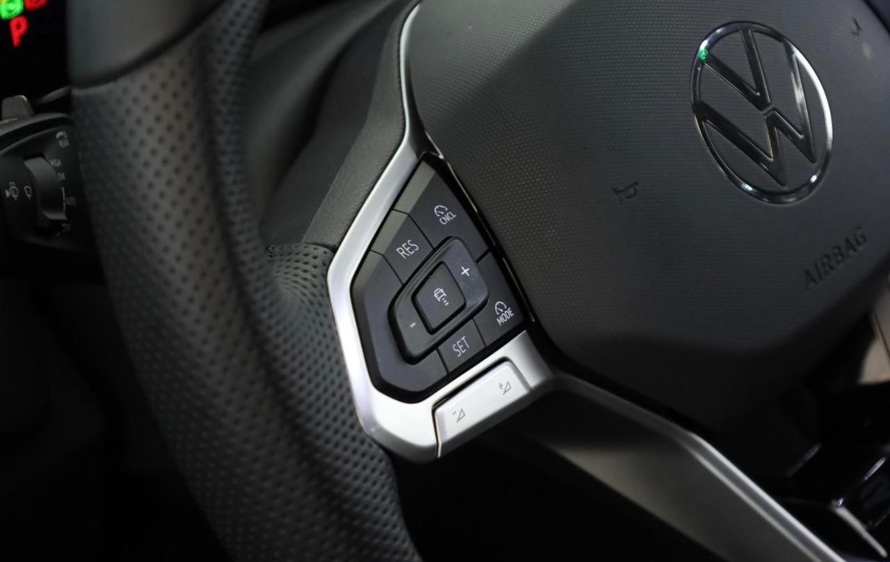 Volkswagen Tiguan 2.0TDi DSG R Line Navi Tetto Cerchi neri