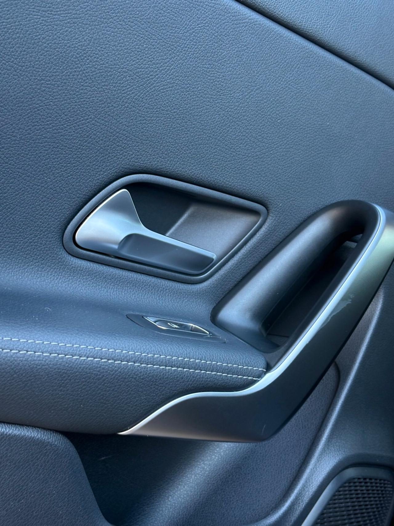 Mercedes-benz A 180 d Premium auto AMG con NAVI,TELECAMERA,VIRTUAL COCKPIT,APPLE CARPLAY,FULL LED,VETRI OSCURATI,TESSUTO