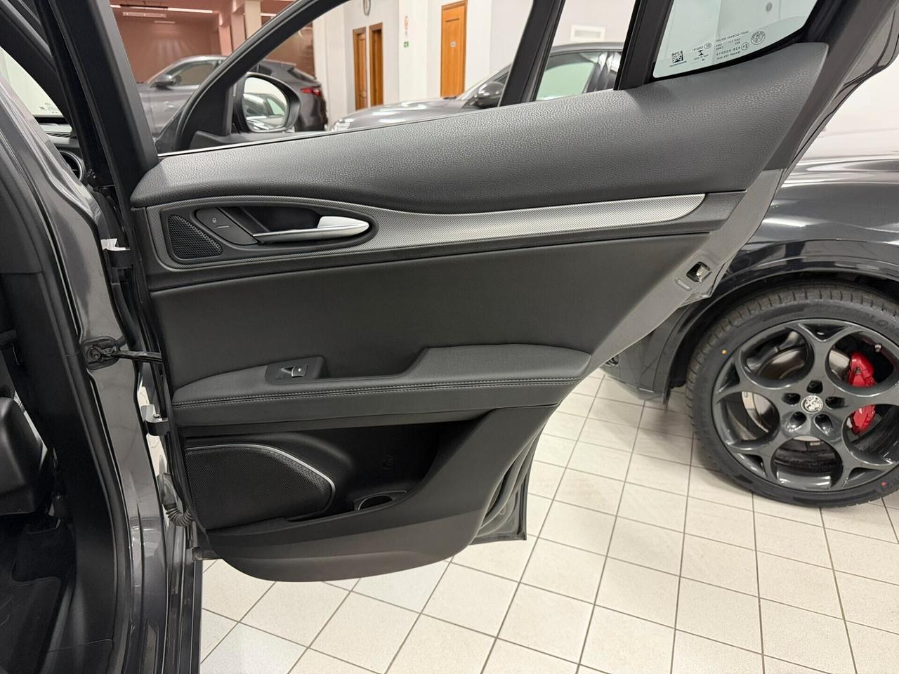 Alfa Romeo Stelvio 2.2 TD 210 CV VELOCE TETTO HARMAN KARDON Q4