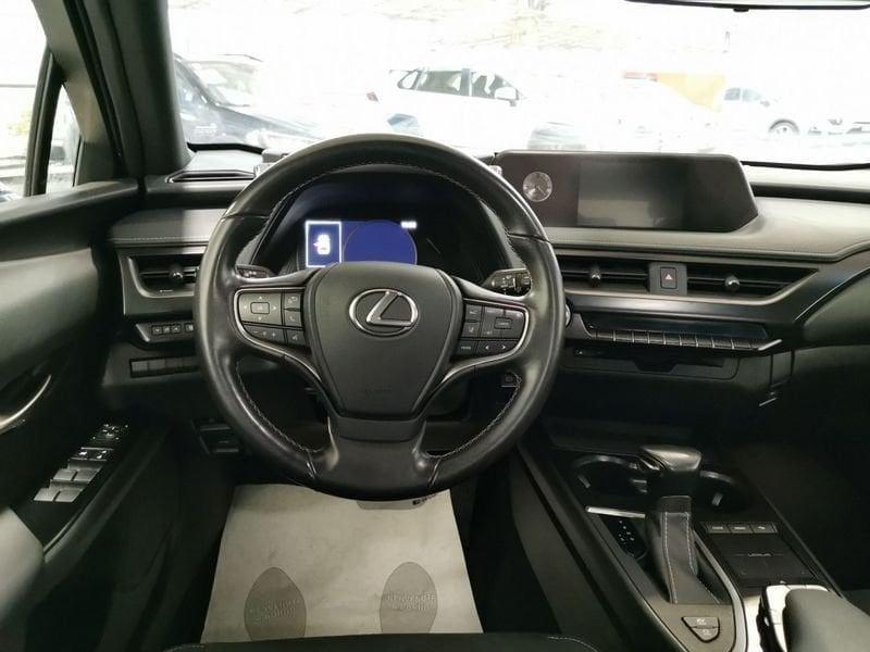 Lexus UX 250h 2.0 Executive 2wd cvt