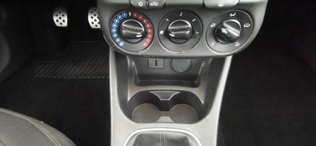 OPEL Corsa 1.2 Coupé b-Color - OK NEOPATENTATI