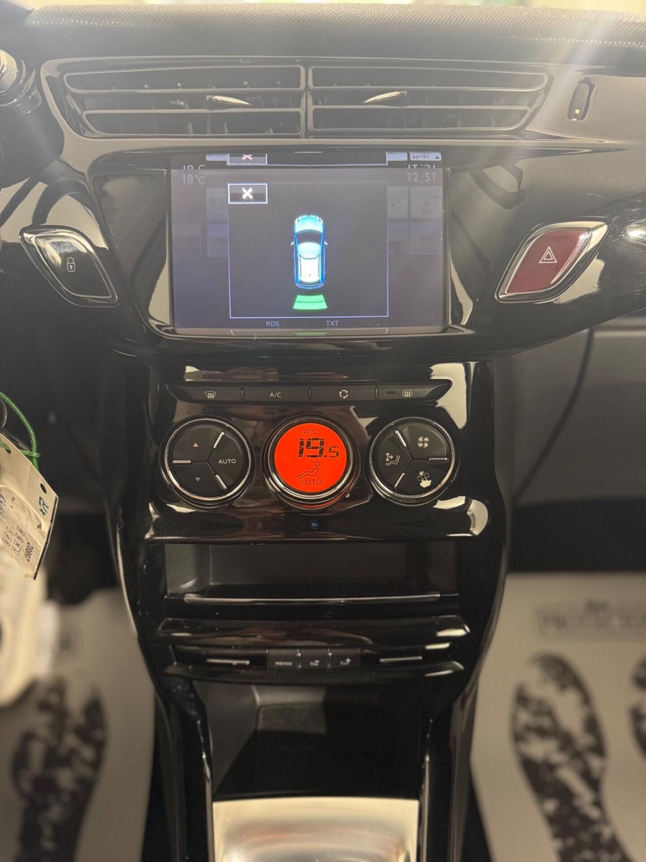 Citroen C3 Exclusive *TETTO PANORAMICO- SENSORI DI PARCHEGGIO* NEOPATENTATI