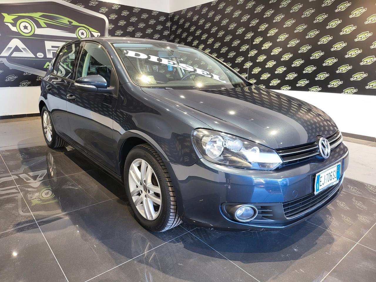 Volkswagen Golf - 2011 1.6 TDI 105 cv Highline