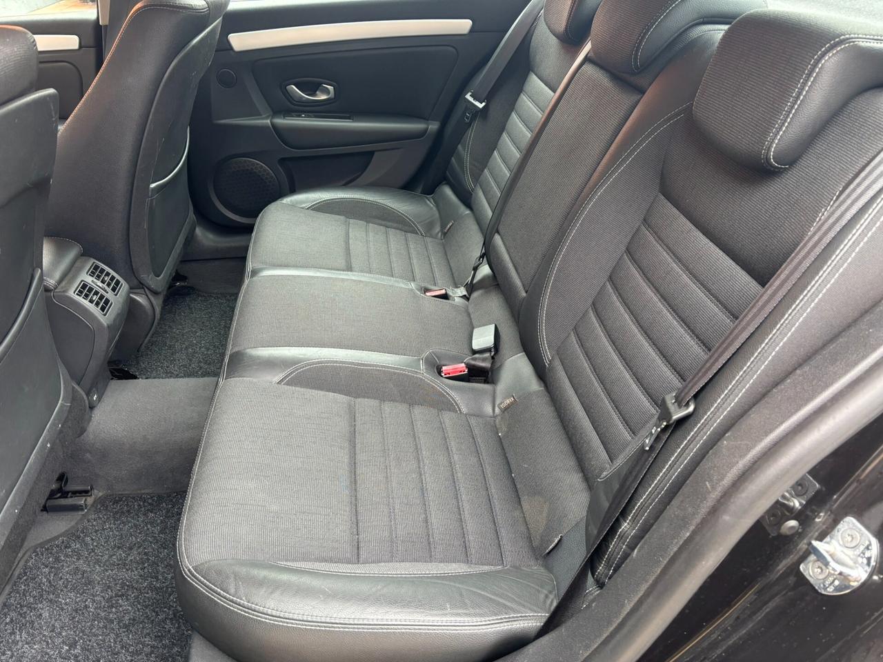 Renault Laguna 2.0 16V GPL Initiale