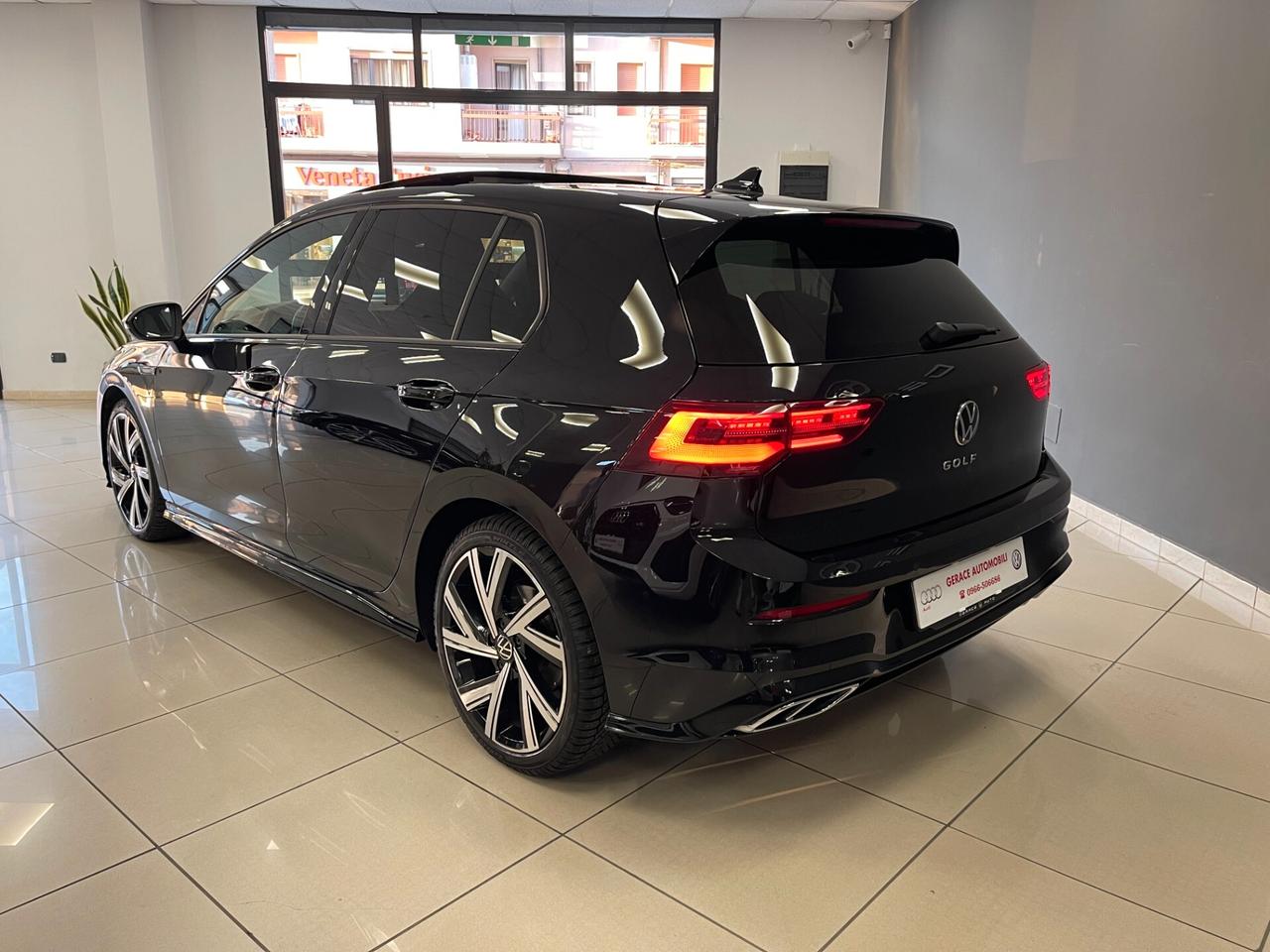 Volkswagen Golf 2.0 TDI 150cv DSG R-Line