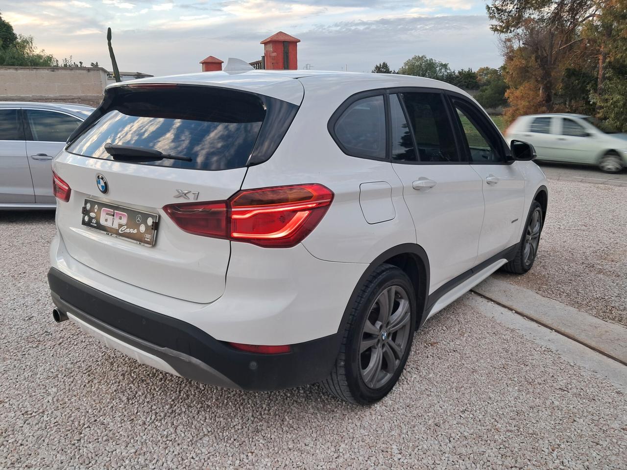 Bmw X1-18d- Sport *NAVY*LED*CRUISE
