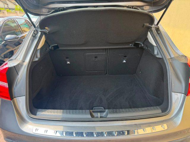 MERCEDES-BENZ GLA 200 d Automatic Sport