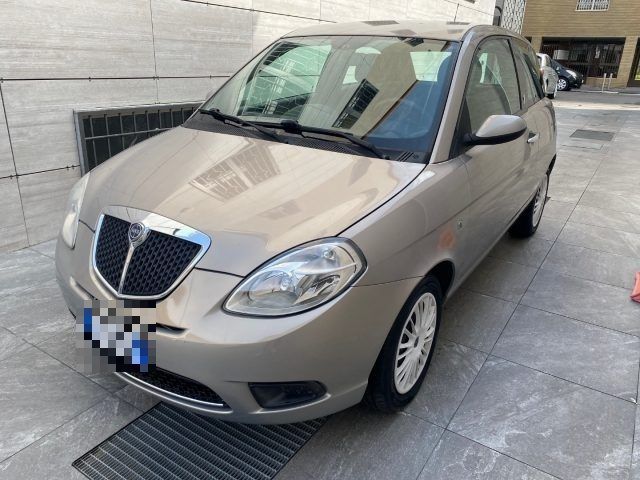 LANCIA Ypsilon 1.2 Oro OK NEOPATENTATI