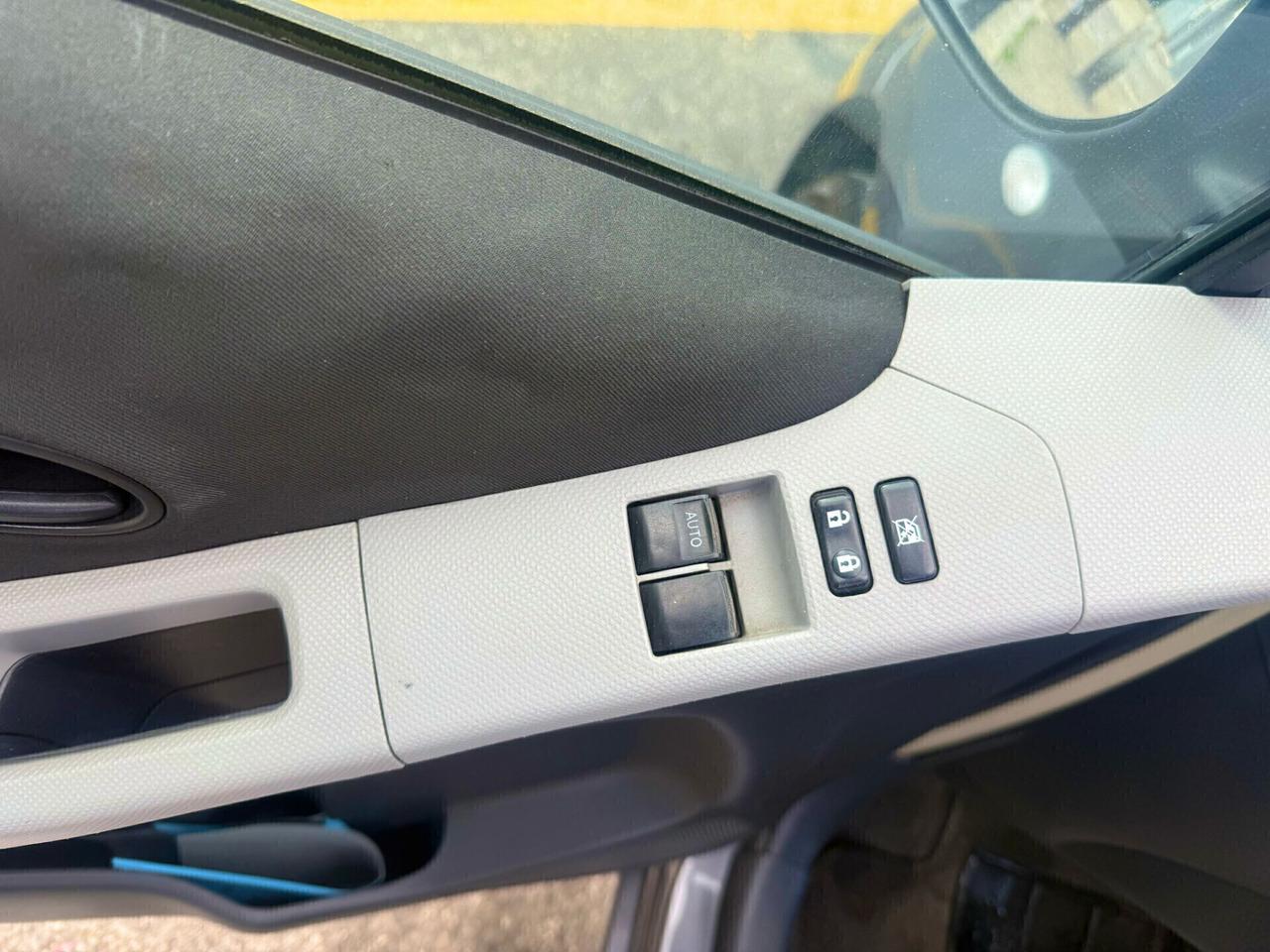 Toyota Yaris 1.0 BENZINA - 5 porte - NEOPATENTATO