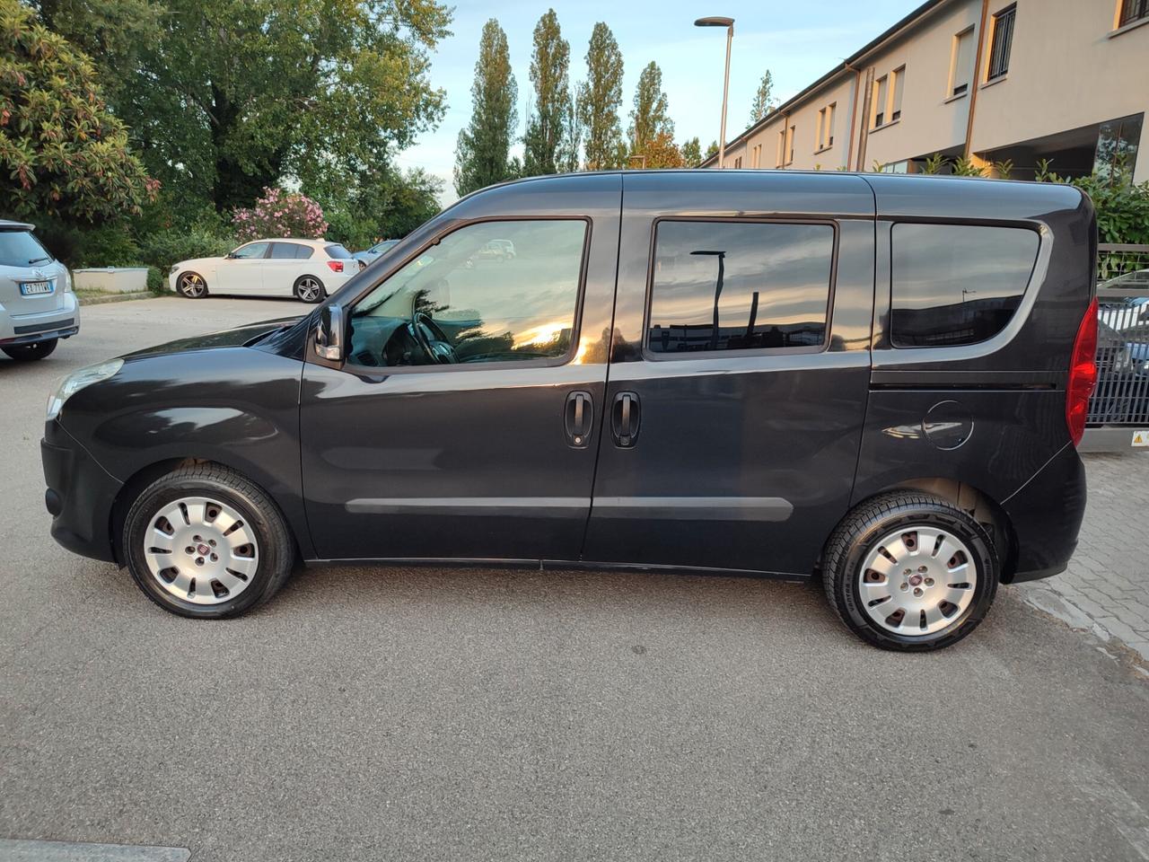 FIAT DOBLO 2011 A METANO DI CASA 1.4T-JET STUPENDO