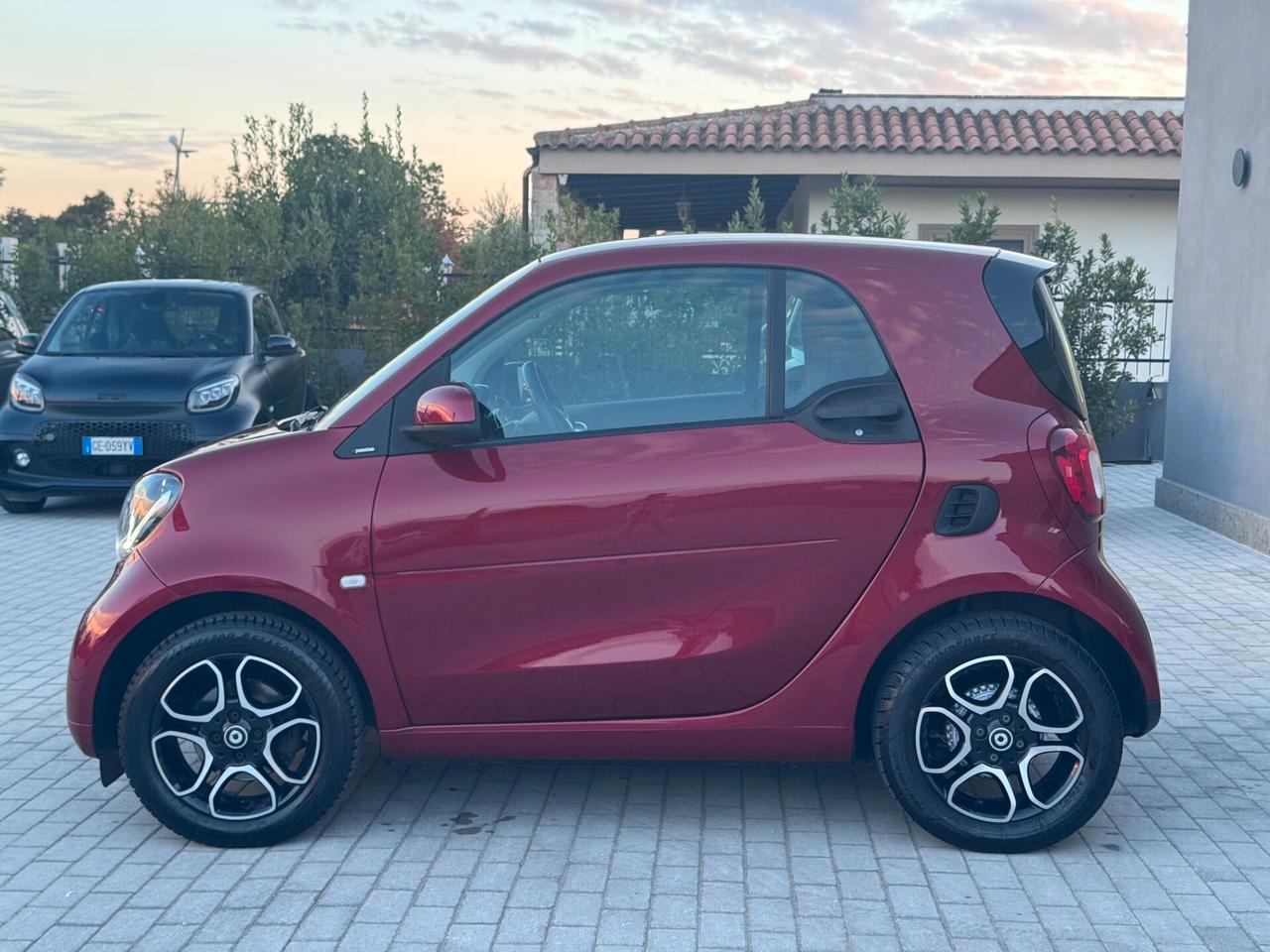 Smart ForTwo 70 1.0 twinamic Passion PERFETTA LED TETTO SEDILI FENDI
