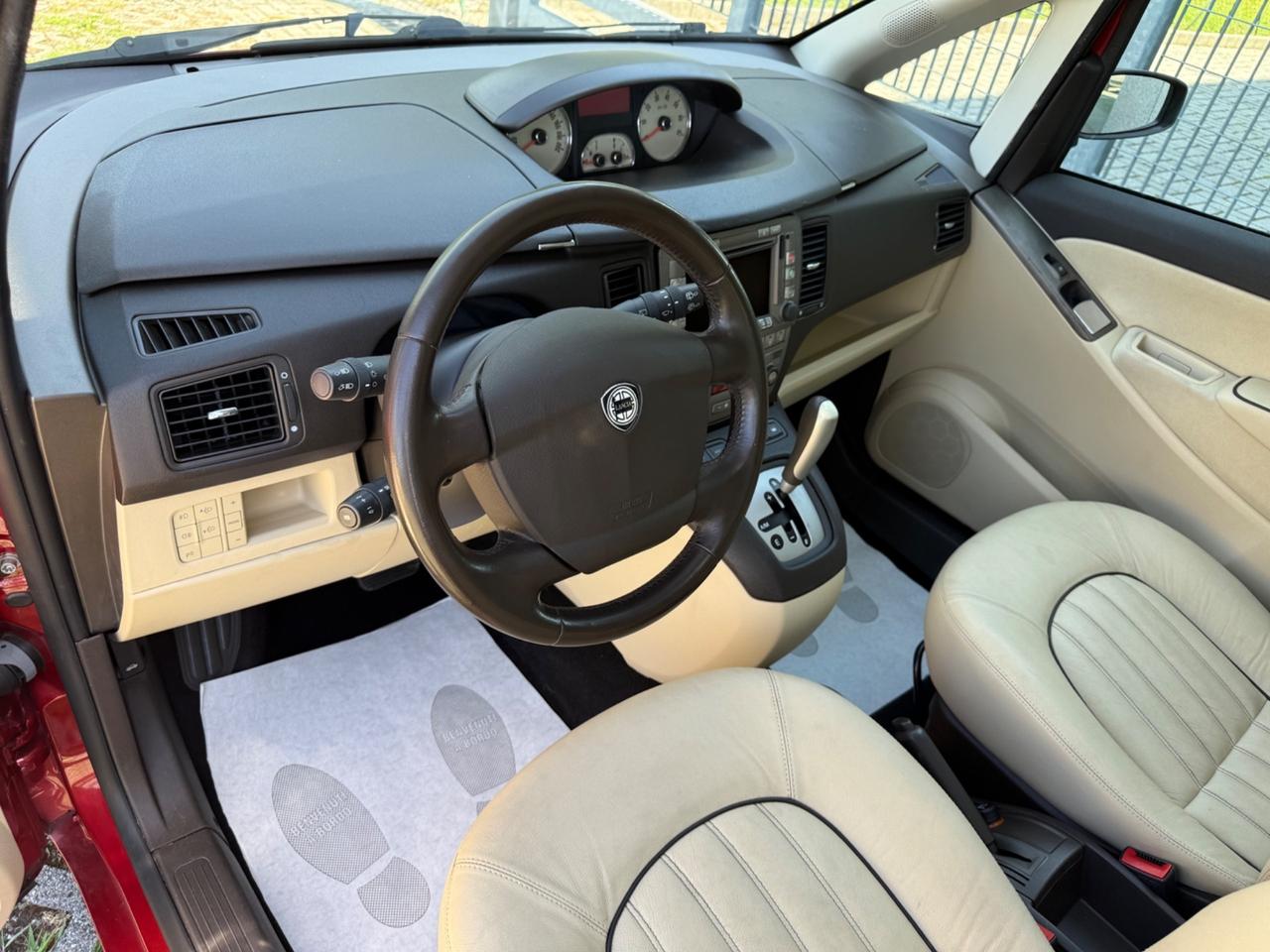 Lancia MUSA 1.4 16V Automatik*Pelle*Panorama*Navi*