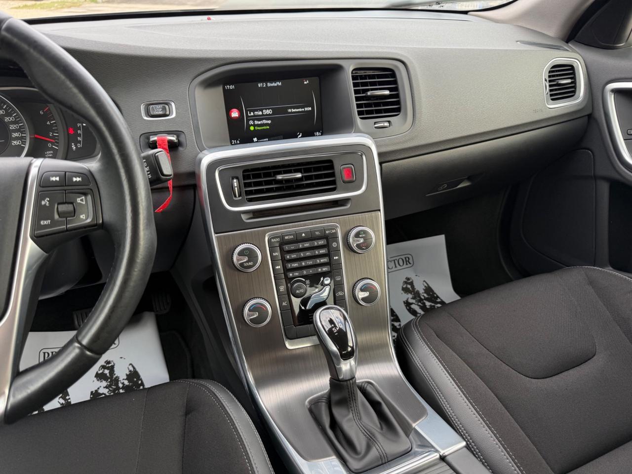 Volvo S60 D4 R-design UNICO TOP