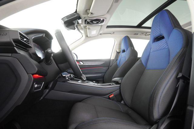 LYNK & CO 01 01 PHEV