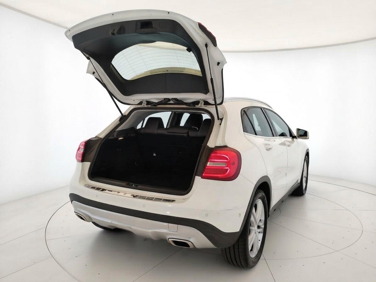 Mercedes-benz GLA 200 d Automatic Sport - NEOPATENTATI
