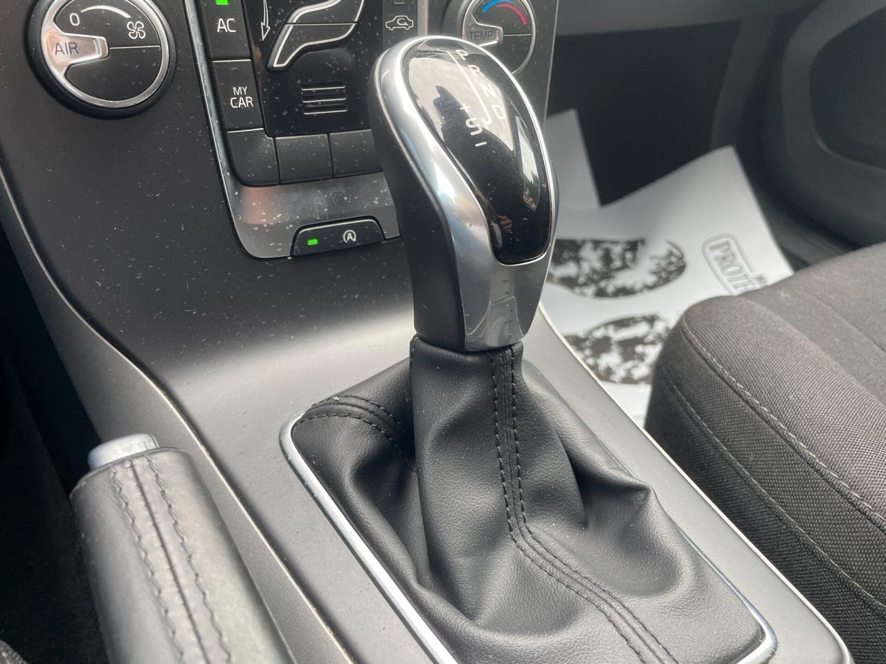 Volvo V40 SERVICE COMPLETO - AUTOMATICO