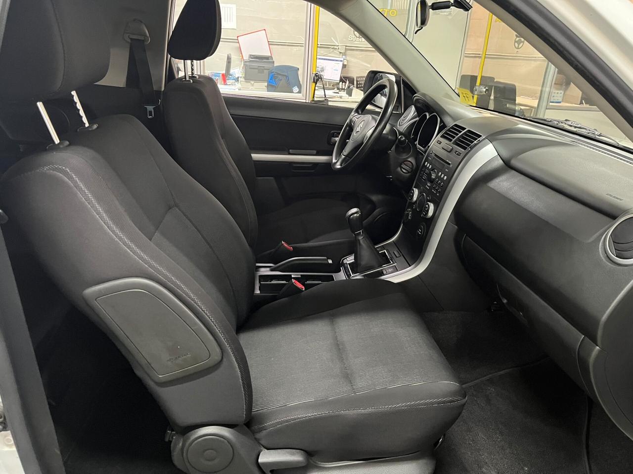 Suzuki Grand Vitara 1.9 DDiS 3 PORTE, con ridotte