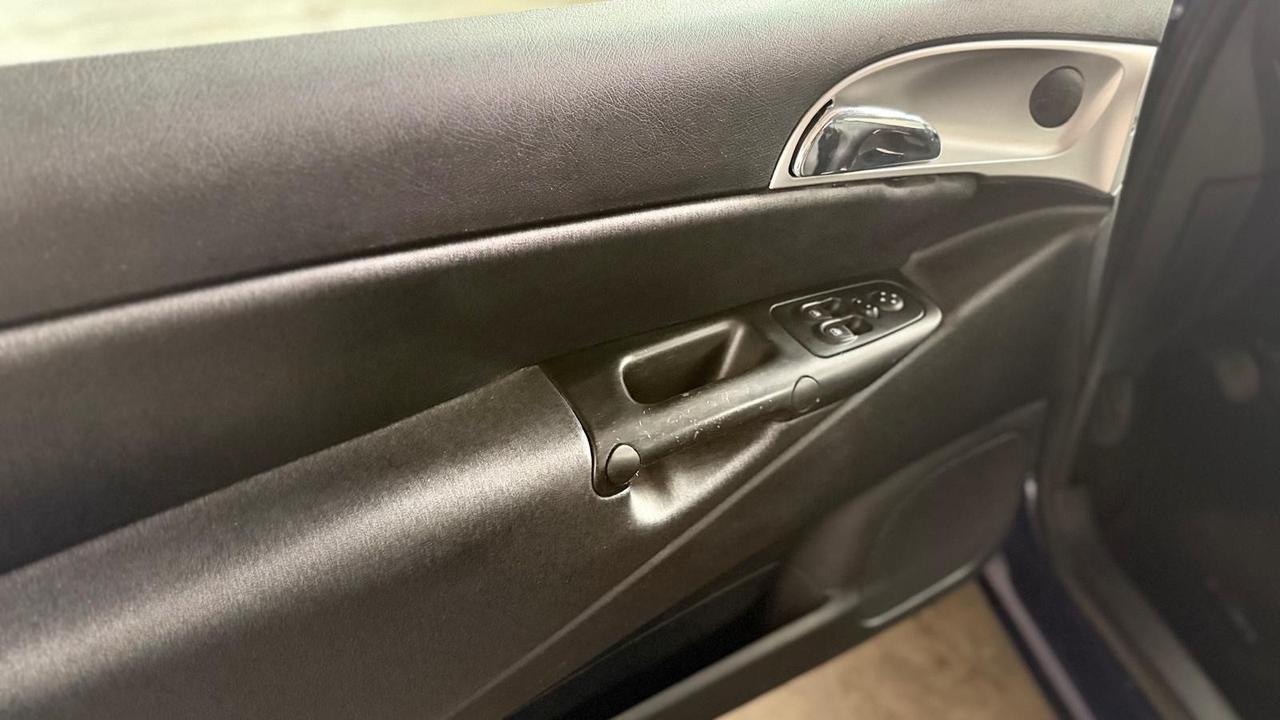 Lancia Ypsilon 1.2 Versus