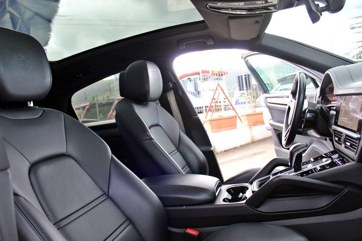 PORSCHE - Cayenne Coupe' - 3.0 V6 Platinum Edition