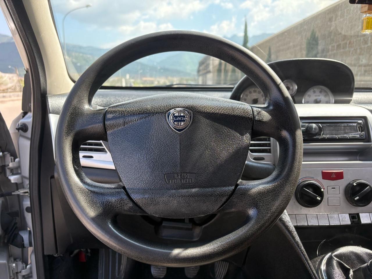 Lancia Ypsilon 1.3 MJT (Diesel) 12 Mesi di garanzia